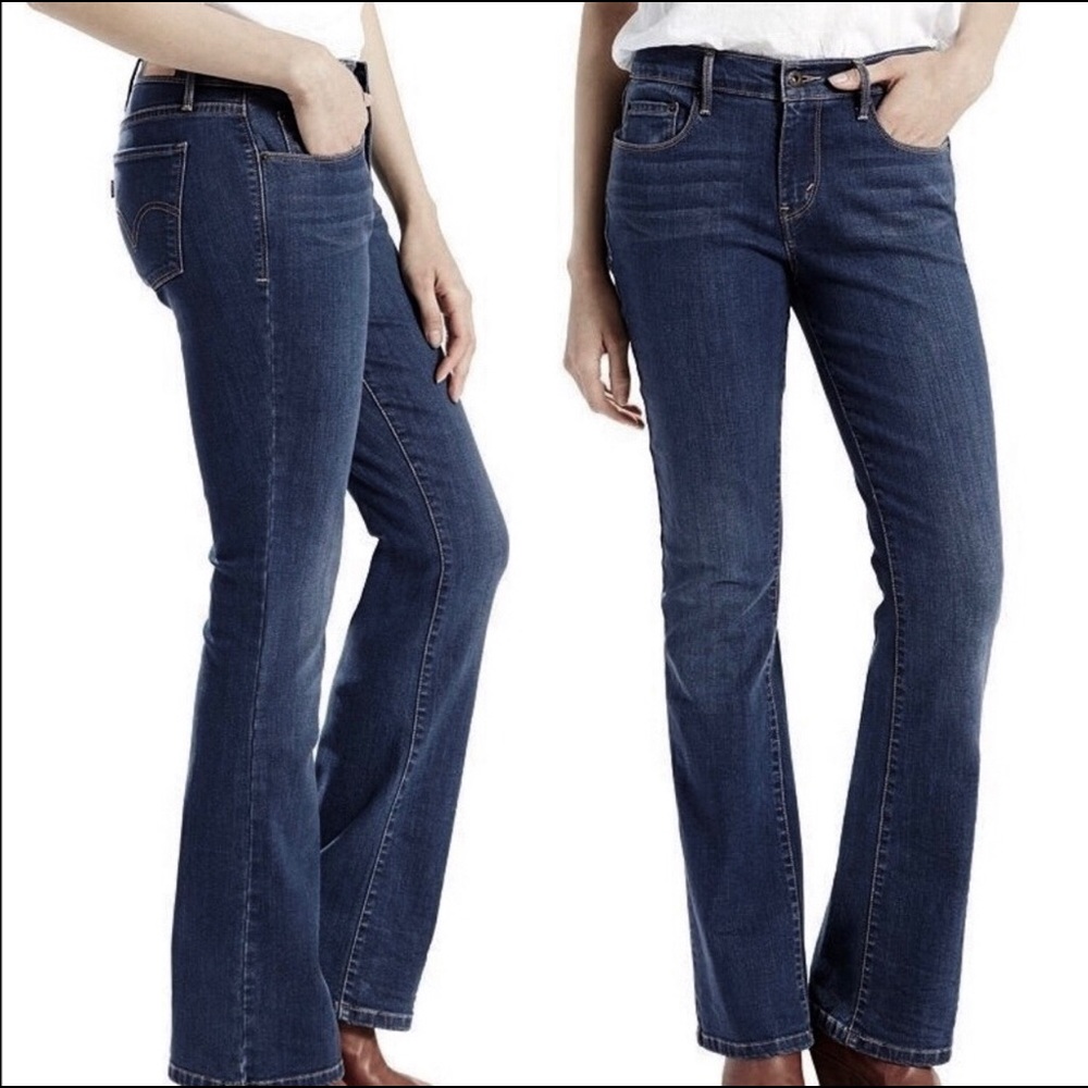 Levi’s 515 Bootcut Jeans w embellished pocket. 14
